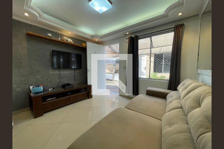 Sala de casa de condomínio à venda com 2 quartos, 80m² em Jardim Sarah, São Paulo