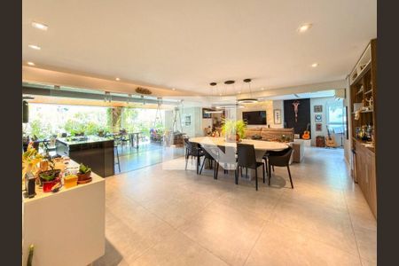 Apartamento à venda com 4 quartos, 346m² em Vila Suzana, São Paulo