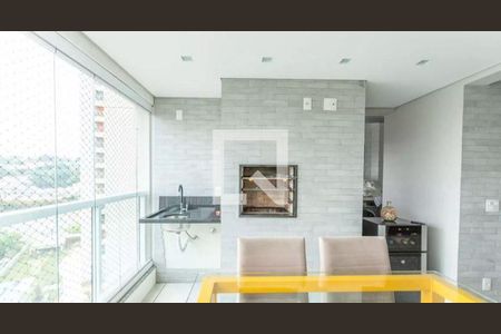 Apartamento à venda com 3 quartos, 130m² em Vila Anastácio, São Paulo