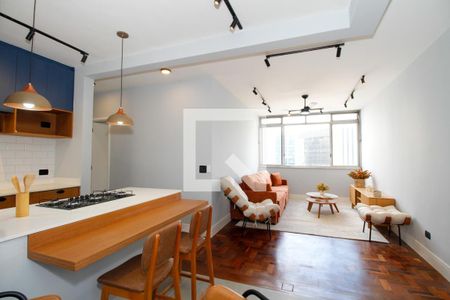 Sala  de apartamento à venda com 2 quartos, 81m² em Pinheiros, São Paulo