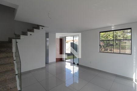 Sala de casa à venda com 3 quartos, 163m² em Santa Amelia, Belo Horizonte