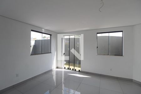 Sala de casa à venda com 3 quartos, 163m² em Santa Amelia, Belo Horizonte