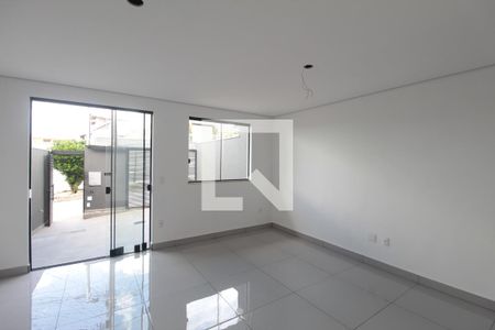 Sala de casa à venda com 3 quartos, 118m² em Jardim Atlântico, Belo Horizonte