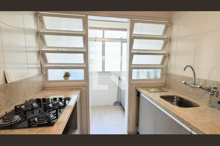 Cozinha de apartamento para alugar com 2 quartos, 69m² em Higienópolis, Porto Alegre