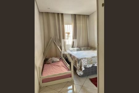 Casa à venda com 3 quartos, 180m² em Km 18, Osasco