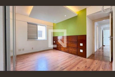Apartamento à venda com 4 quartos, 198m² em Vila Paris, Belo Horizonte