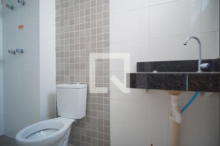 Banheiro da Suíte de apartamento para alugar com 2 quartos, 54m² em Jardim Itu, Porto Alegre