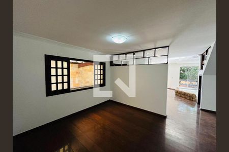 Casa à venda com 4 quartos, 340m² em Vila Sonia, São Paulo