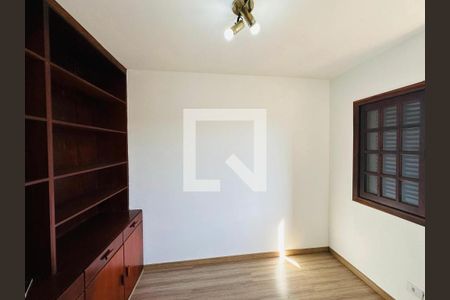 Casa à venda com 4 quartos, 340m² em Vila Sonia, São Paulo