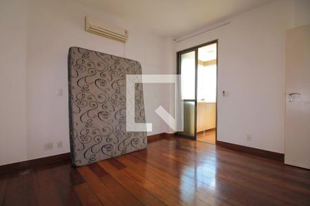 Quarto Suíte Master  de apartamento à venda com 4 quartos, 160m² em Santo Antônio, Belo Horizonte
