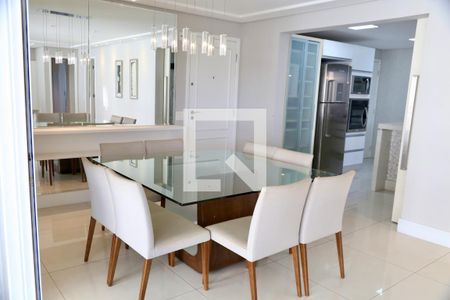 Sala de apartamento para alugar com 3 quartos, 126m² em Santo Amaro, São Paulo