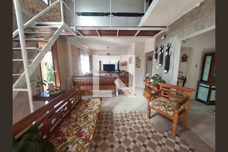 Casa de Condomínio à venda com 3 quartos, 600m² em Taquara, Rio de Janeiro
