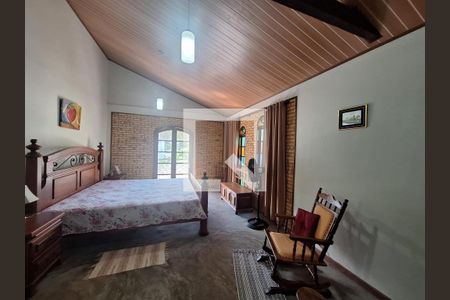 Casa de Condomínio à venda com 3 quartos, 600m² em Taquara, Rio de Janeiro