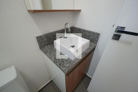 Banheiro de kitnet/studio para alugar com 1 quarto, 18m² em Vila Mariana, São Paulo