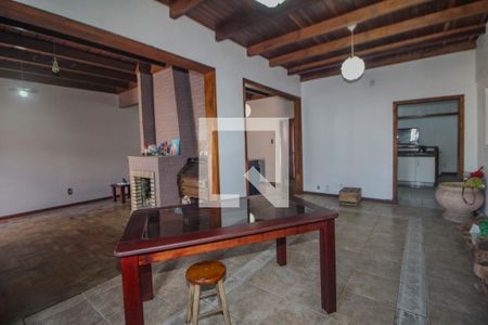 Sala de casa à venda com 3 quartos, 250m² em Partenon, Porto Alegre