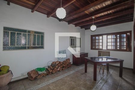 Sala de casa à venda com 3 quartos, 250m² em Partenon, Porto Alegre