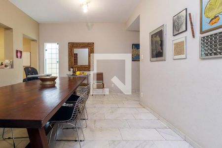 Casa à venda com 3 quartos, 385m² em Vila Cordeiro, São Paulo