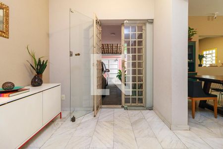Casa à venda com 3 quartos, 385m² em Vila Cordeiro, São Paulo