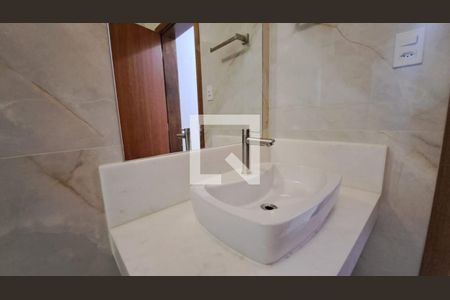 Banheiro de casa à venda com 4 quartos, 197m² em Santa Amelia, Belo Horizonte