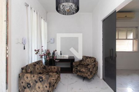 Entrada de casa para alugar com 4 quartos, 366m² em Teresópolis, Porto Alegre