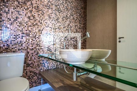 Lavabo de apartamento para alugar com 3 quartos, 120m² em Vila Andrade, São Paulo