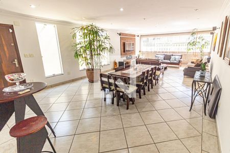 Sala de casa à venda com 3 quartos, 342m² em Vila Regente Feijó, São Paulo