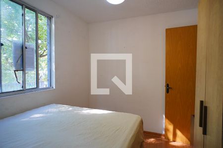 Quarto 2 de apartamento para alugar com 2 quartos, 44m² em Rubem Berta, Porto Alegre