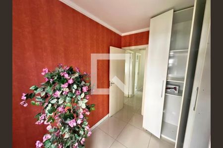 Quarto 1 de apartamento para alugar com 3 quartos, 63m² em Vila Ipiranga, Porto Alegre