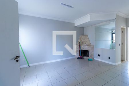 Sala de casa de condomínio para alugar com 3 quartos, 130m² em Granja Viana, Cotia