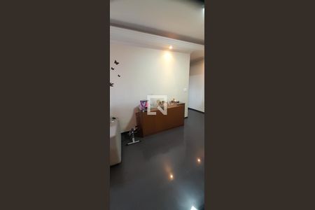 Sala de apartamento à venda com 2 quartos, 60m² em Vila Carmosina, São Paulo