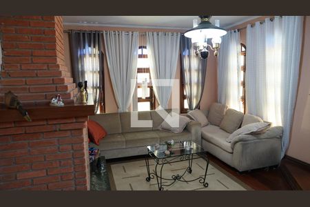 Sala de casa à venda com 5 quartos, 500m² em Vila Galvão, Guarulhos