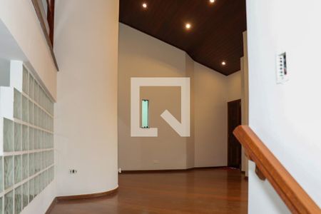 Escada de casa para alugar com 3 quartos, 405m² em Vila Camilópolis, Santo André