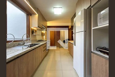 Cozinha de apartamento para alugar com 5 quartos, 280m² em Petrópolis, Porto Alegre