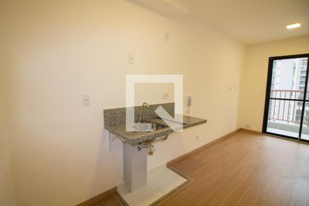 Cozinha de kitnet/studio à venda com 1 quarto, 27m² em Jardim das Acacias, São Paulo