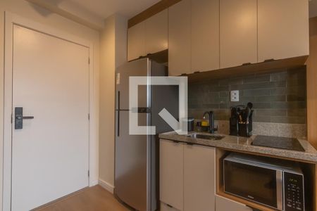 Cozinha de kitnet/studio para alugar com 1 quarto, 27m² em Moema, São Paulo