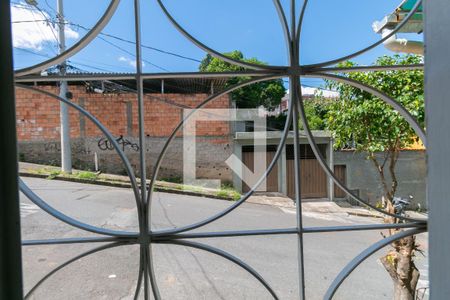 Casa para alugar com 5 quartos, 300m² em Minas Caixa, Belo Horizonte