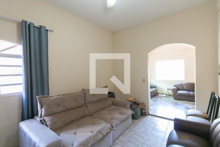 Casa para alugar com 5 quartos, 300m² em Minas Caixa, Belo Horizonte