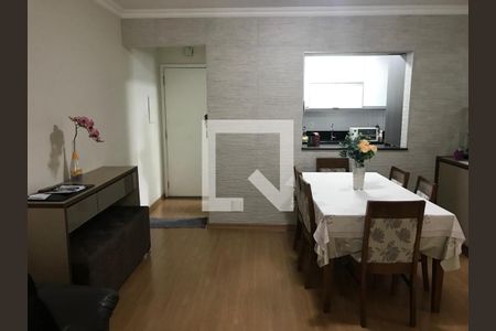Sala de apartamento para alugar com 3 quartos, 75m² em Jardim Peri Peri, São Paulo