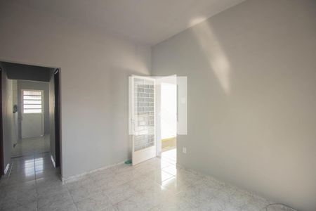 Sala de casa para alugar com 2 quartos, 360m² em Pacheco, São Gonçalo
