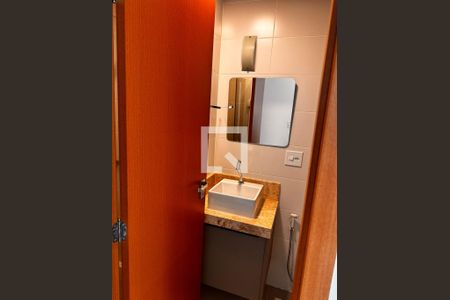 Banheiro de apartamento para alugar com 1 quarto, 55m² em Vila Branca, Jacareí