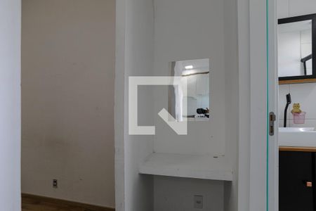 Banheiro de apartamento para alugar com 1 quarto, 27m² em Botujuru, Mogi das Cruzes
