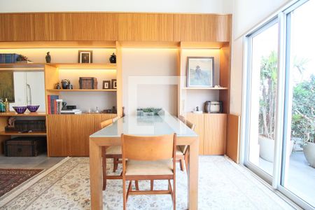 Apartamento à venda com 2 quartos, 143m² em Parque do Morumbi, São Paulo