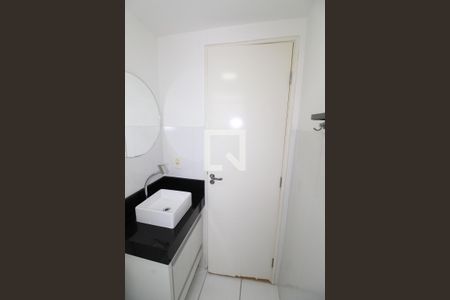 Banheiro de apartamento para alugar com 2 quartos, 46m² em Vila Tesouro, São José dos Campos