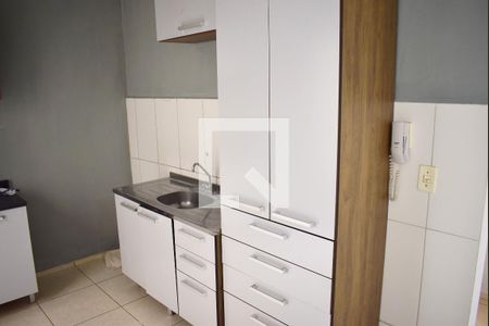 Cozinha - Armários de apartamento para alugar com 2 quartos, 55m² em Jardim Manoel Penna, Ribeirão Preto