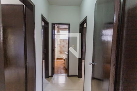 Corredor de apartamento à venda com 3 quartos, 78m² em Santo Antônio, Belo Horizonte