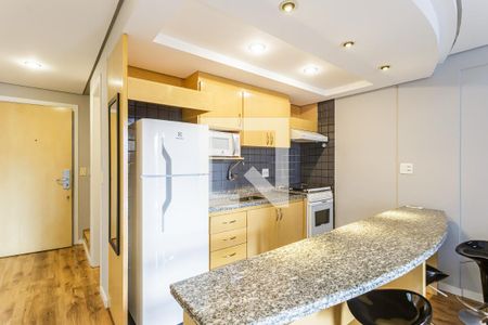 Sala/Cozinha de apartamento para alugar com 1 quarto, 58m² em Indianópolis, São Paulo