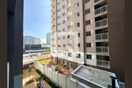 Vista da Varanda da Sala/Cozinha de apartamento para alugar com 2 quartos, 34m² em Parque Industrial Tomas Edson, São Paulo