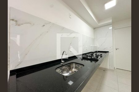 Sala/Cozinha de apartamento para alugar com 2 quartos, 34m² em Parque Industrial Tomas Edson, São Paulo