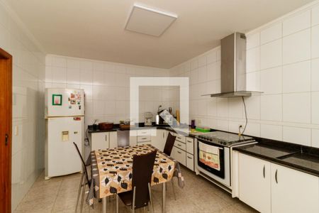 Cozinha de casa para alugar com 2 quartos, 95m² em Vila Santa Terezinha (zona Norte), São Paulo