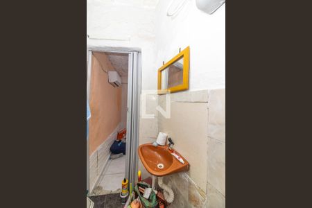 Banheiro de casa para alugar com 2 quartos, 50m² em Padre Miguel, Rio de Janeiro
